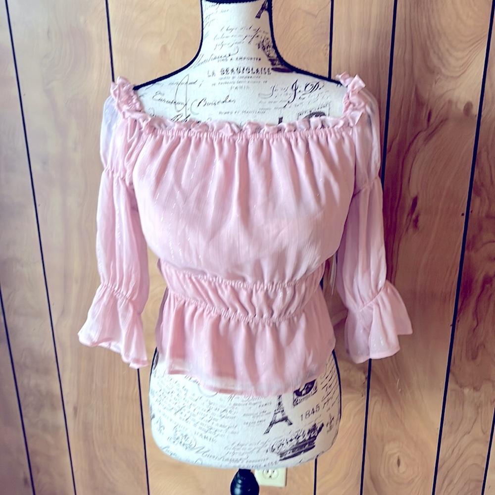 Cute stretchy blouse